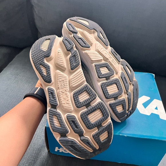 Hoka Bondi 7 Grey and Orange/blue Athletic Shoes - Picture 6 of 9